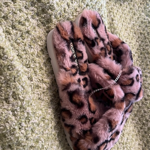 Cheetah open toe slippers - Picture 2 of 3